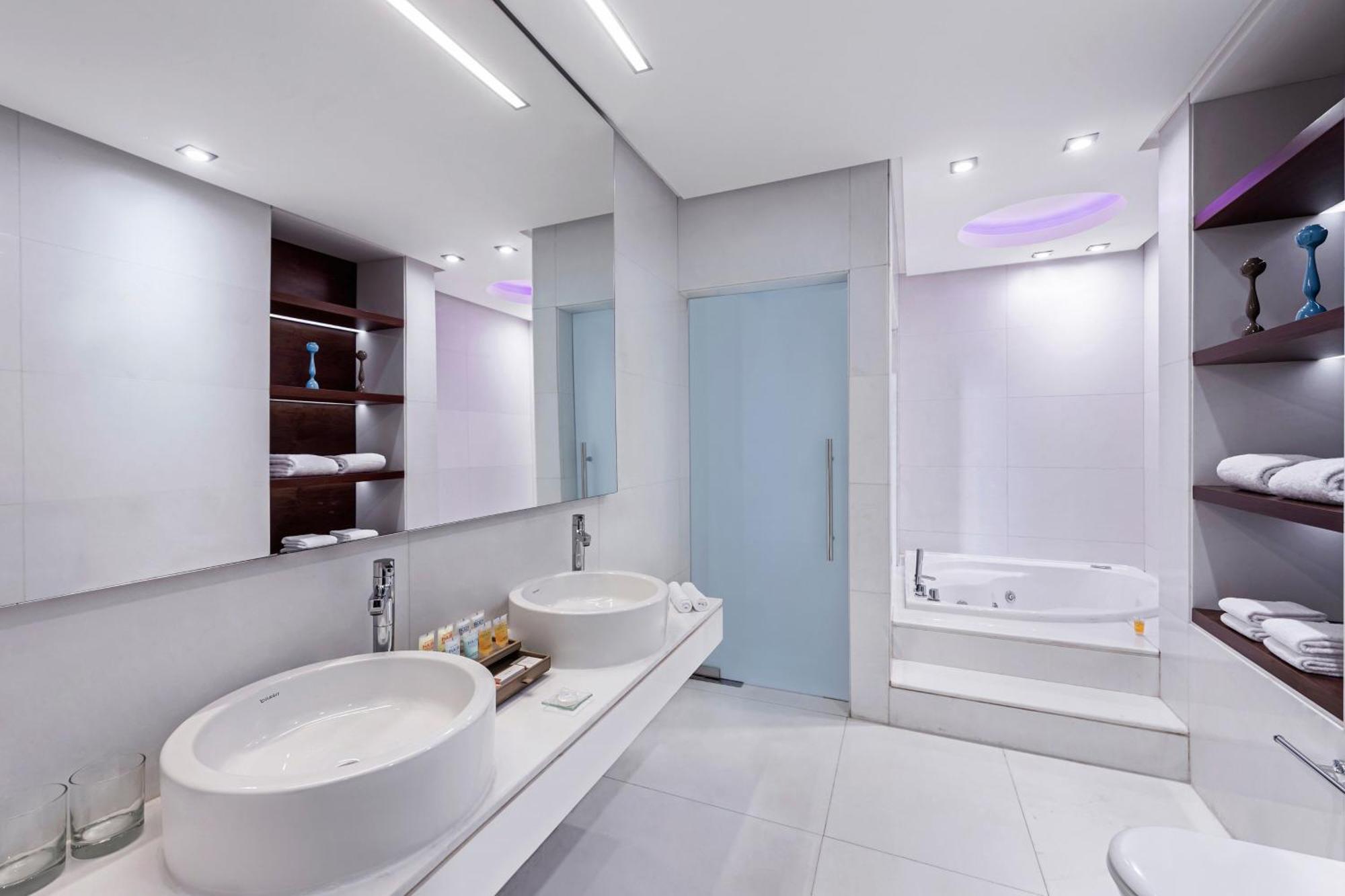Four Points By Sheraton Doha Exteriör bild